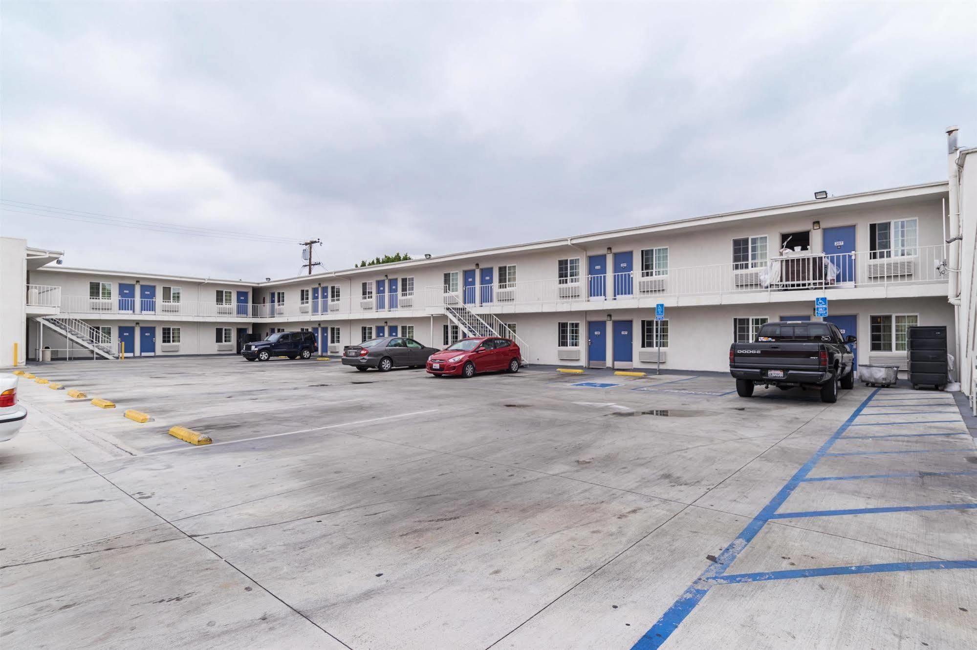 Motel 6-Long Beach, Ca - International City Exterior foto